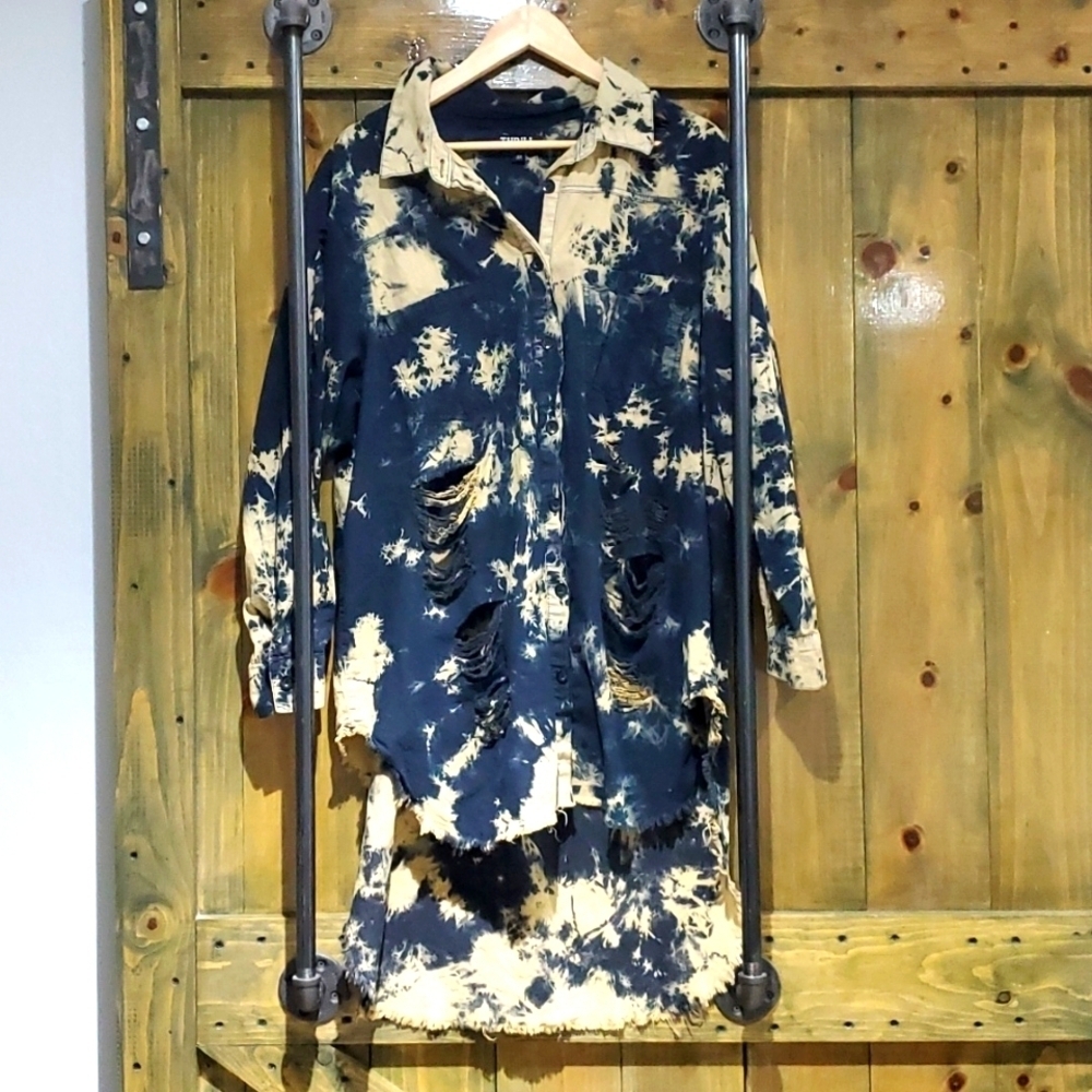 THRILL JEANS PLUS SIZE 3X TIE DYE BUTTON DOWN SHIRT HIGH LOW DISTRESSED RIPS